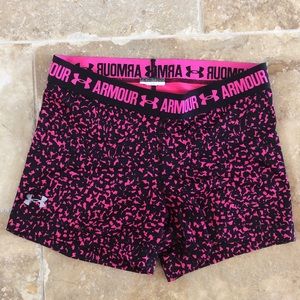 UNDER ARMOUR speckled spandex/ running shorts